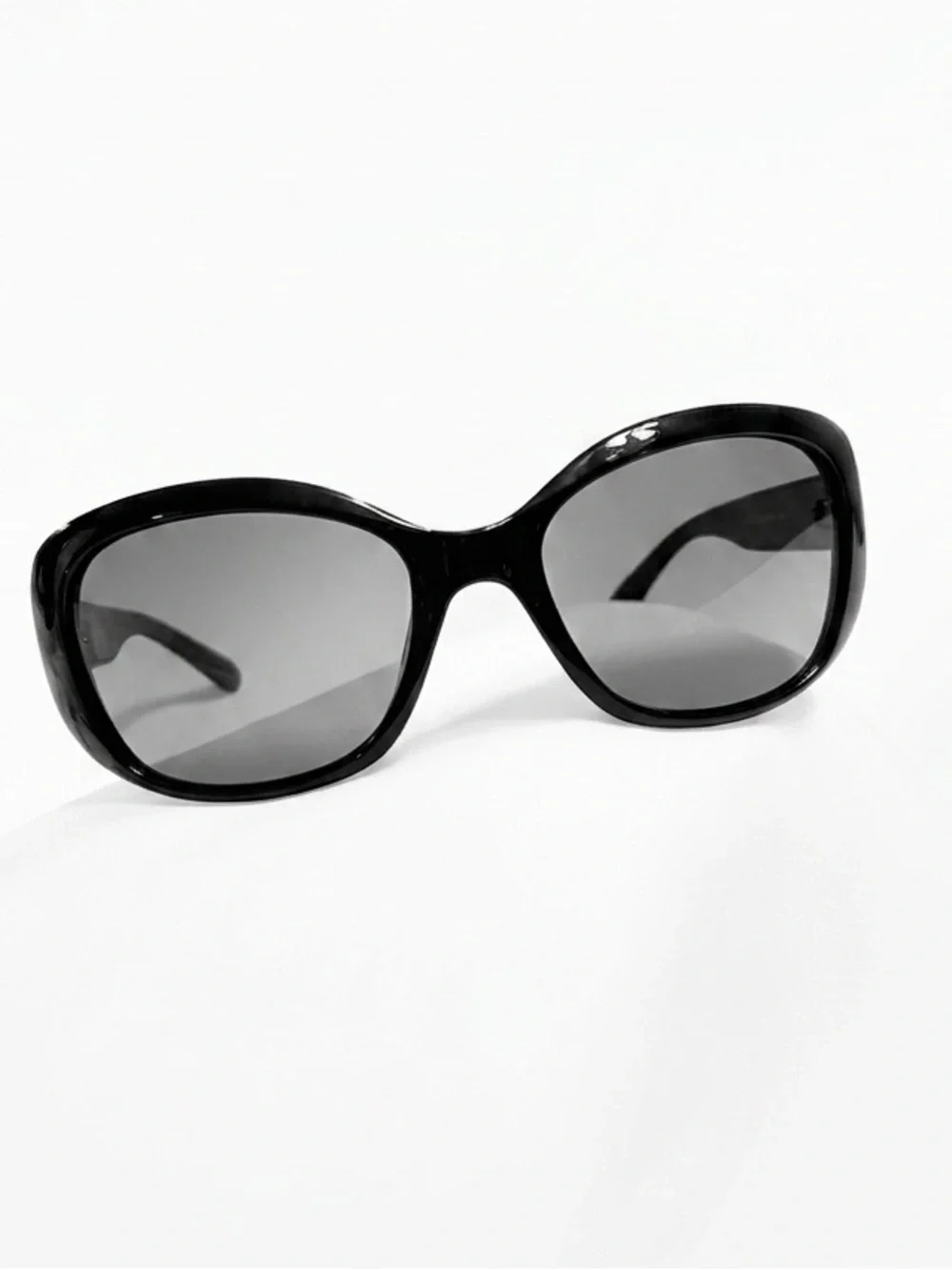 Polarized Black Oversized Cat-Eye Sunglasses with Gold Accents